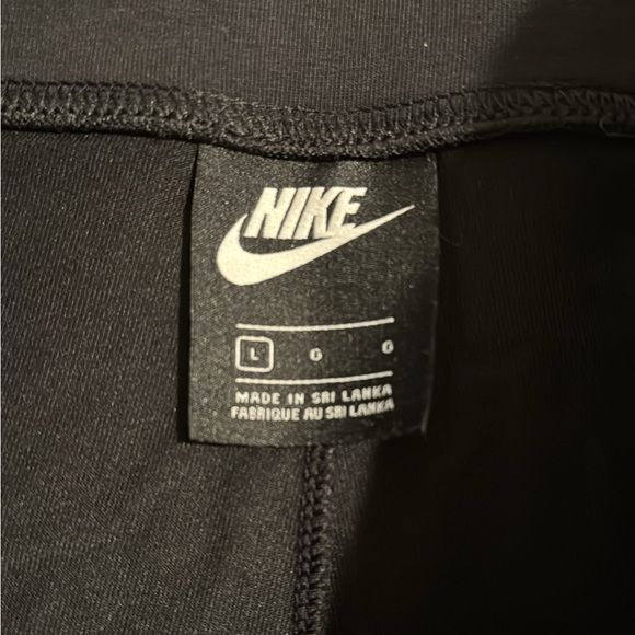 Nike leggings - Picture 2 of 2